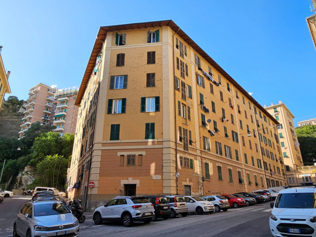 Appartamento in Vendita a Genova #3