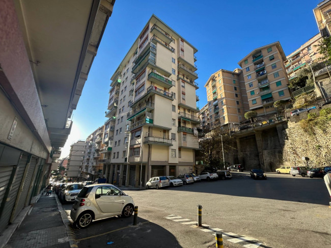 Appartamento in Vendita a Genova #2